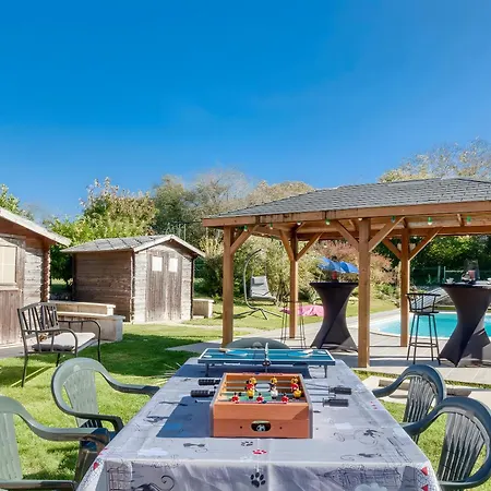 Bricabroc 7 Personnes Nyaraló