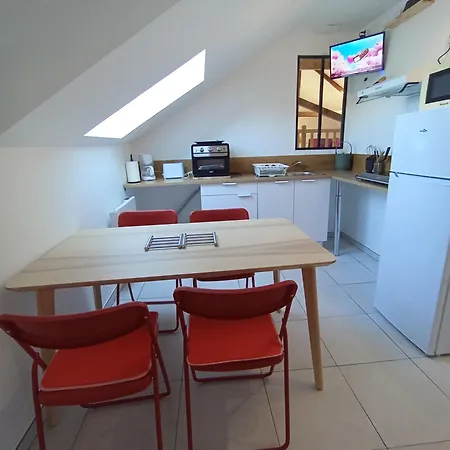 Bricabroc 7 Personnes Nyaraló *