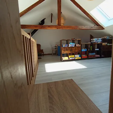 Bricabroc 7 Personnes Nyaraló